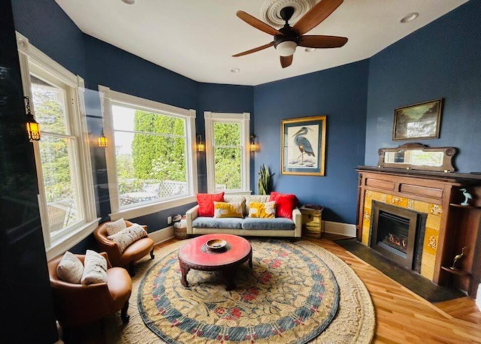 Blue Heron Manor - Historic Charm Centrally Located Seattle